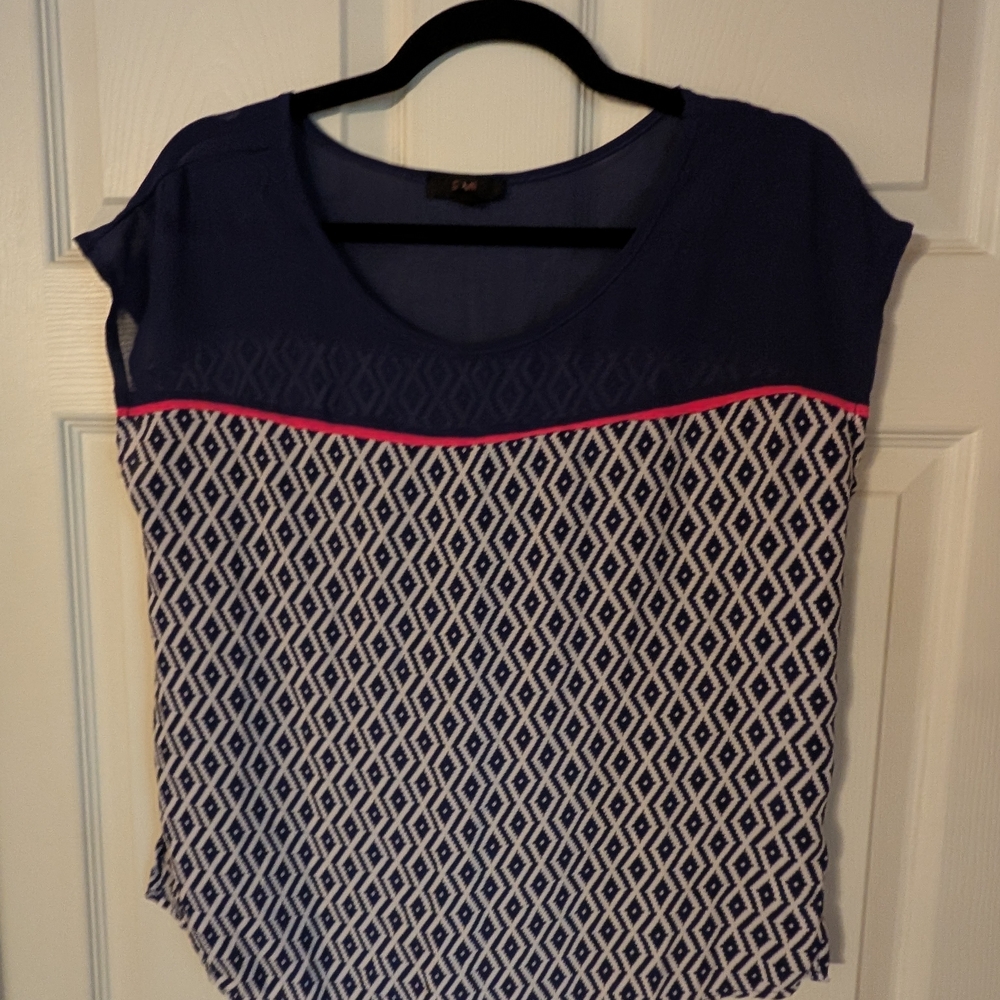 Navy and Pink Geometric Cap-Sleeve Tank - Unbranded